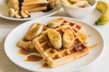 karamel ile muz gözleme