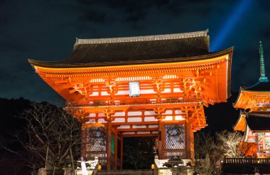 Kiyomizu-dera Tapınağı güzel mimari Kyoto.