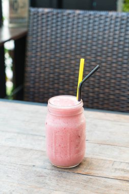 çilek güler yüzlü kavanoz 