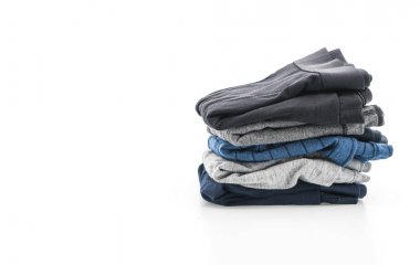 Beyaz arka plan üzerinde erkek iç giyim