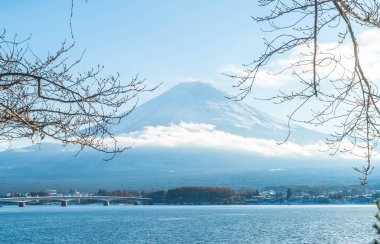 Dağ Fuji San Kawaguchiko Gölü.