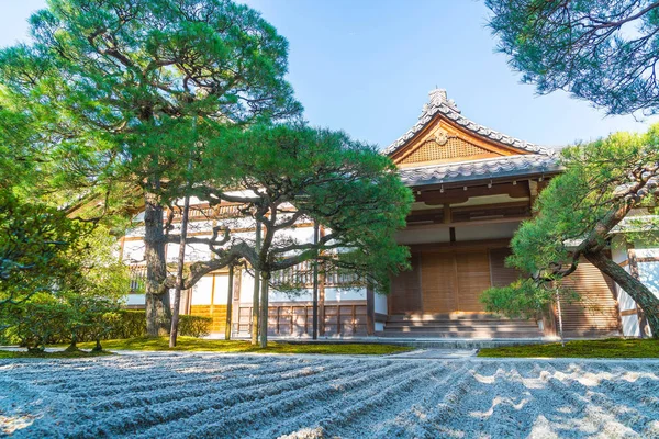 Gümüş Pavilion Ginkakuji Tapınağı'nda güzel mimari