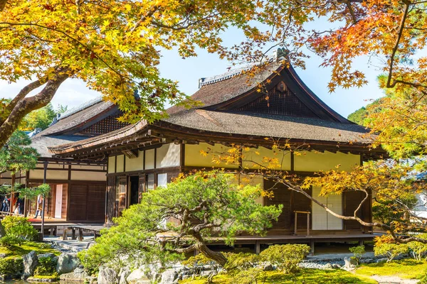 Hermosa arquitectura en el Pabellón de Plata Ginkakuji templo — Foto de Stock