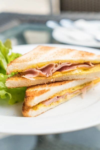 Schinken-Käse-Sandwich — Stockfoto