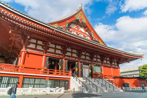 Hermosa arquitectura en el Templo Sensoji alrededor del área de Asakusa en — Foto de Stock