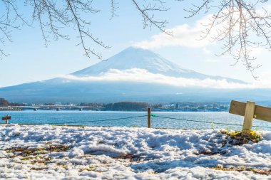 Dağ Fuji San Kawaguchiko Gölü.