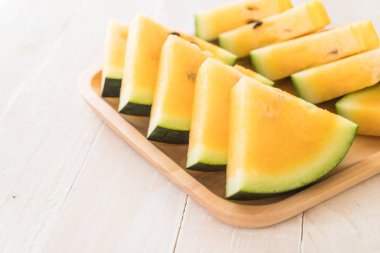 taze sarı karpuz 