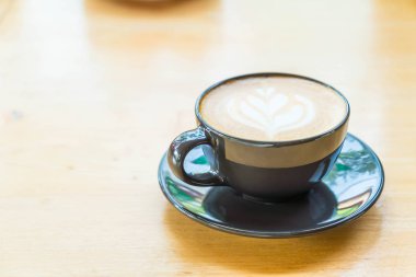 Sıcak latte kahve fincanı