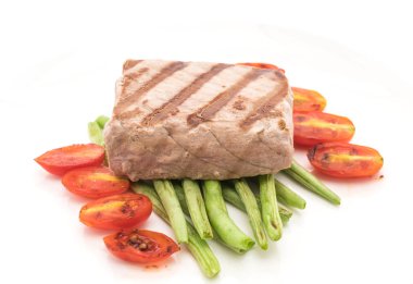 Tuna biftek salatası ile