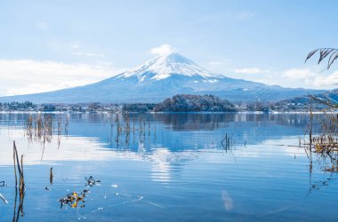 Dağ Fuji San Kawaguchiko Gölü.
