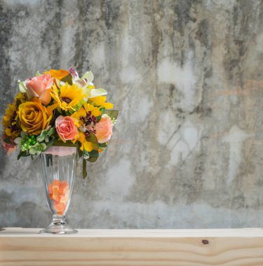 buket çiçek vazosu