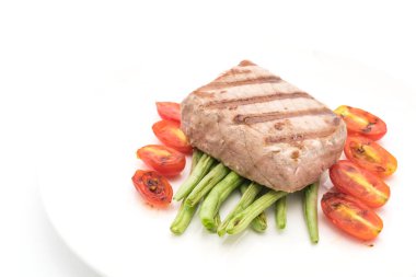 Tuna biftek salatası ile