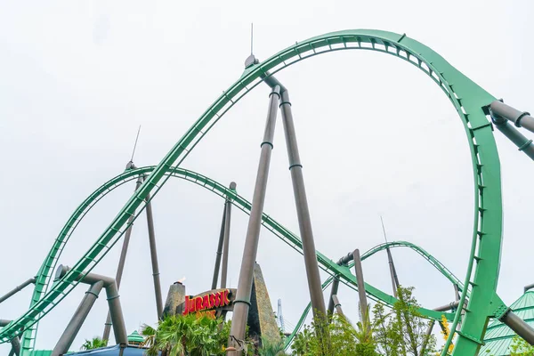 Osaka, Japonya - 21 Kasım 2016: Roller coaster Universal Studios