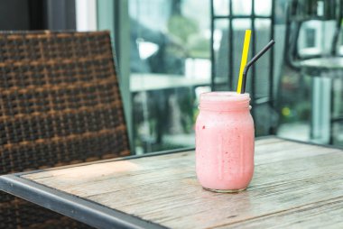 çilek güler yüzlü kavanoz 