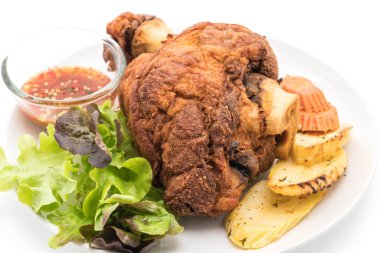 Gevrek domuz knuckle veya Alman domuz Hocks