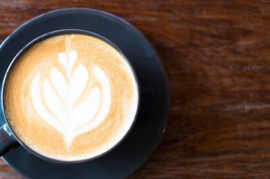 Sıcak latte kahve fincanı