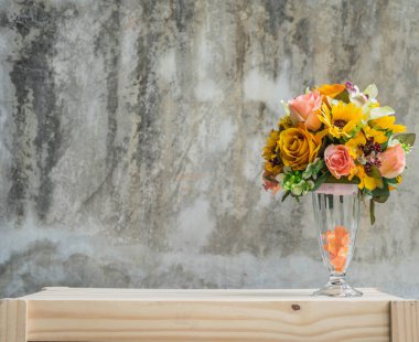 buket çiçek vazosu