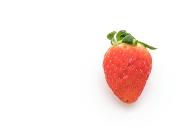 beyaz üzerine taze çilek