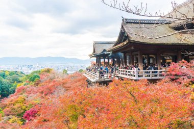 Kyoto, Sonbahar sezonu Kiyomizu veya Kiyomizu-dera Tapınağı.