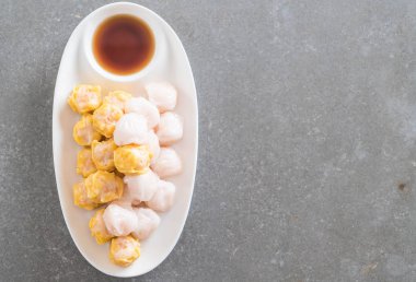  Akış karides köfte soslu