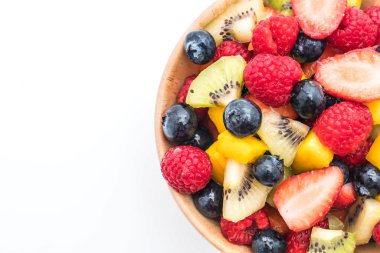 karışık taze meyve (çilek, ahududu, yaban mersini, kivi, mang