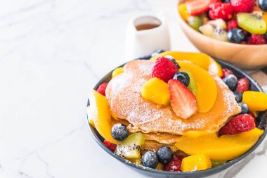 mix meyve ile gözleme