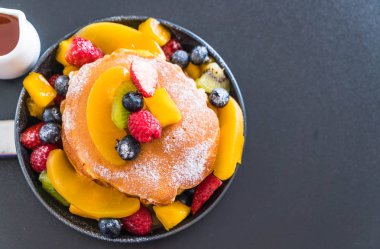 mix meyve ile gözleme