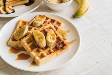 karamel ile muz gözleme