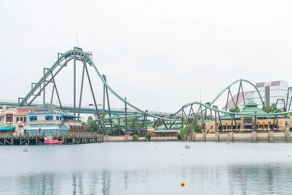 Osaka, Japan - Nov 21 2016: berg-och dalbana i Universal Studios — Stockfoto