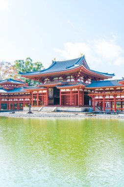 Güzel mimari Byodo içinde Kyoto tapınakta.