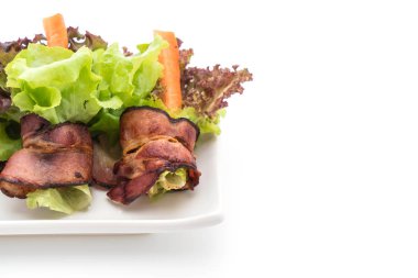 pastırma ile salata rulo