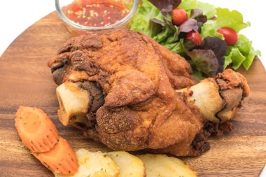 Gevrek domuz knuckle veya Alman domuz Hocks