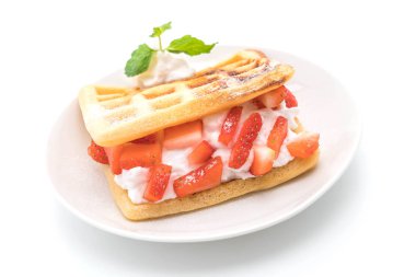 çilek beyaz ile waffle