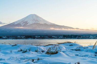 Dağ Fuji San Kawaguchiko Gölü.
