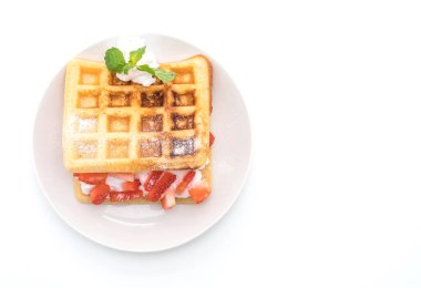 çilek beyaz ile waffle