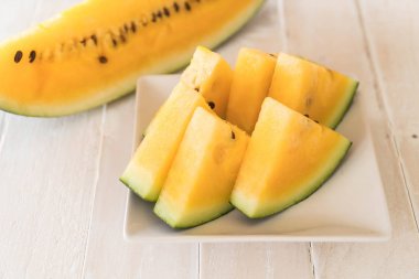 taze sarı karpuz 
