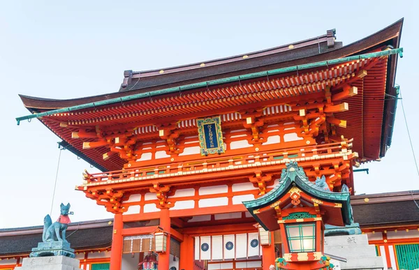 Krásná architektura Fushimiinari Pařízek Shrinetemple v Kjótu — Stock fotografie