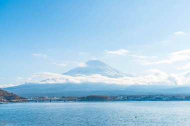 Dağ Fuji San Kawaguchiko Gölü.