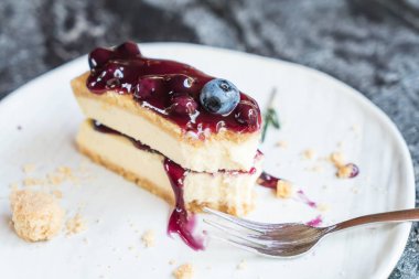 yaban mersini peynirli kek