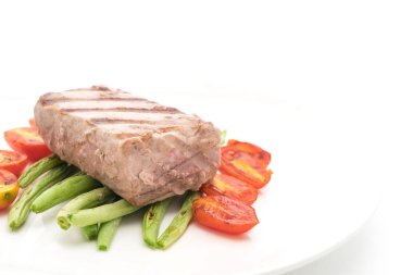 Tuna biftek salatası ile