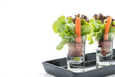 pastırma ile salata rulo