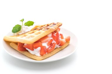 çilek beyaz ile waffle