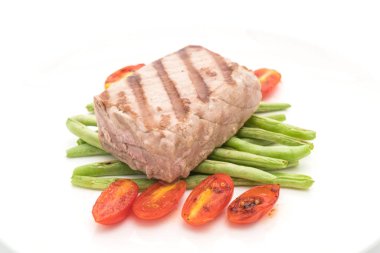 Tuna biftek salatası ile