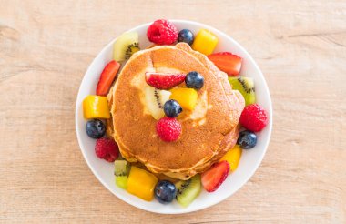 mix meyve ile gözleme