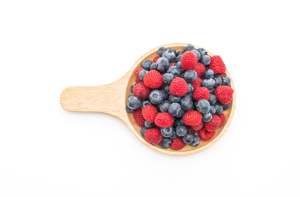 Blueberry segar dan rasberry di atas putih — Stok Foto