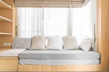 kanepe iç dekorasyon güzel yastık 