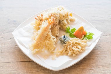 kızarmış karides (tempura)