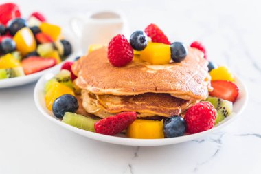 mix meyve ile gözleme