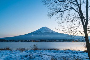Dağ Fuji San Kawaguchiko Gölü.