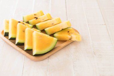 taze sarı karpuz 